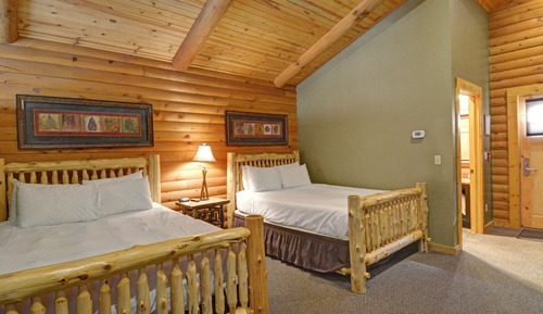 Cabaña Confort, 2 camas de matrimonio, vistas a la montaña (C 51R,Pet Friendly,May hear neighbors)