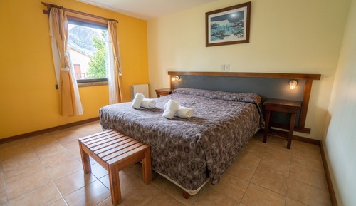 Habitación estándar con 1 cama doble o 2 individuales
