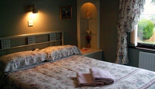Habitación doble, baño privado