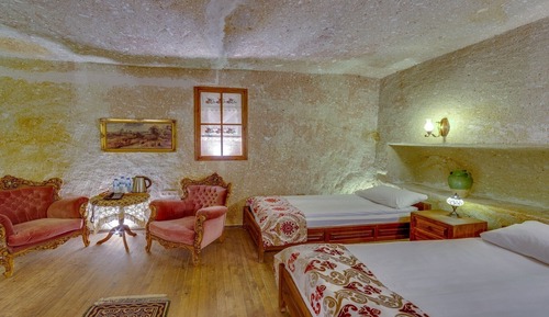 Deluxe Cave Comfort-103