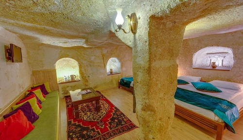 Deluxe Cave Comfort-101