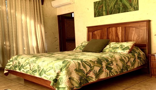 2 Bedroom Villa. Private pool and Air Conditioning