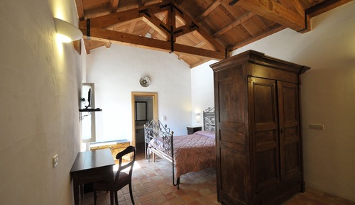 Habitación triple estándar, 1 cama de matrimonio con sofá cama