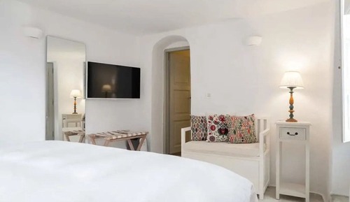 Classic Cave Room Sea View