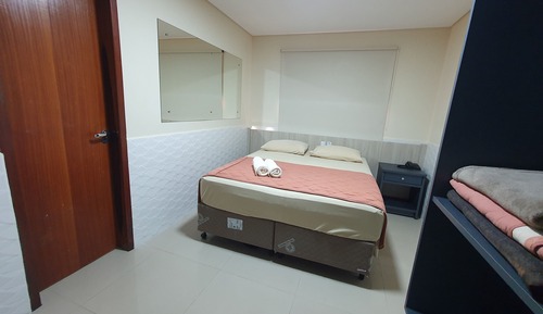 Habitación estándar con 1 cama doble o 2 individuales