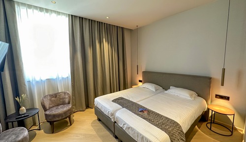 Habitación clásica, 2 habitaciones, no fumadores, vistas parciales al mar