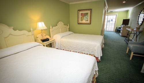 Habitación, varias camas