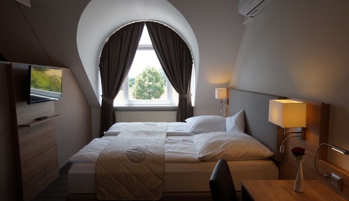 Habitación Confort doble, 1 cama de matrimonio grande, no fumadores, materiales antialérgicos