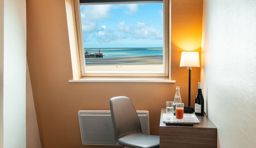 Habitación estándar con 1 cama doble o 2 individuales, vistas al mar