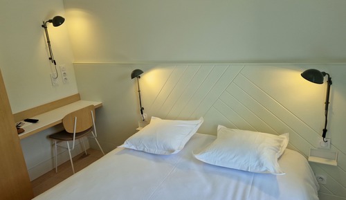 Habitación clásica doble, 1 cama de matrimonio, balcón, vistas al lago
