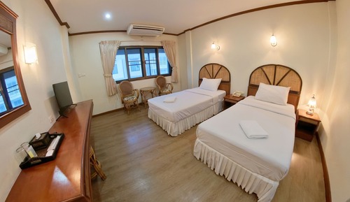 Habitación superior con 2 camas individuales