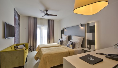 Habitación con 2 camas individuales