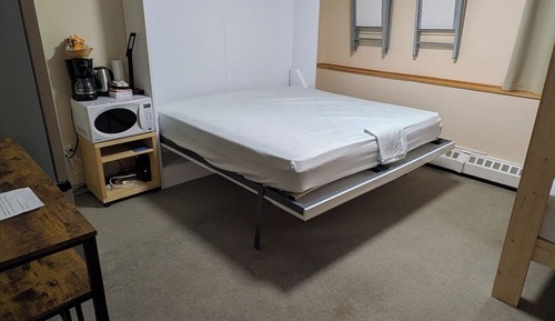 Habitación económica (Economy, Double/Murphy Bed)
