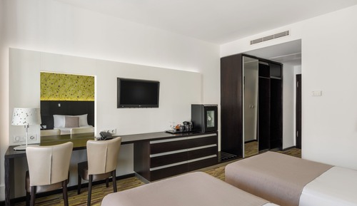 Habitación estándar con 1 cama doble o 2 individuales