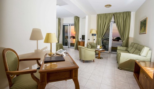Habitación panorámica con 1 cama doble o 2 individuales, vistas al mar