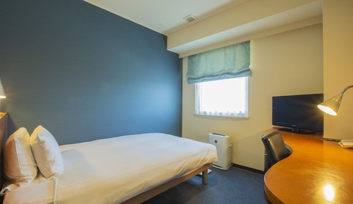 Habitación económica doble, fumadores (Semi Double Room, Smoking)
