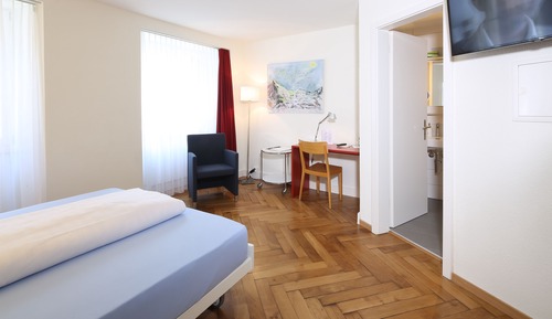 Habitación doble, en edificio anexo
