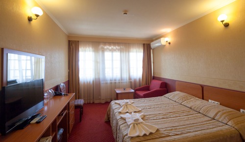 Habitación estándar con 1 cama doble o 2 individuales