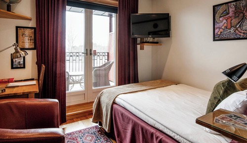 Small Double Room (140 cm bed, Spa Excluded)