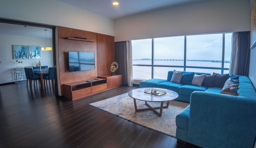 Suite presidencial, 1 cama de matrimonio grande, bañera de hidromasaje, vistas al río