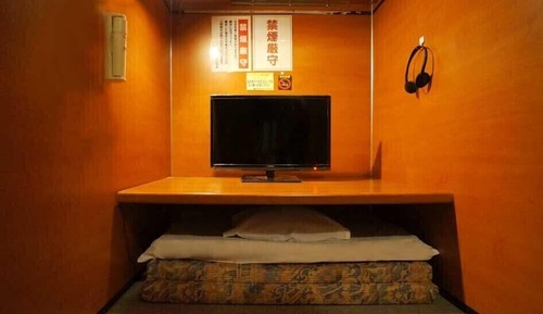 Private Booth with Futon, Men only