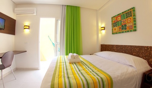 Habitación estándar con 1 cama doble o 2 individuales (com Varanda – Verde)