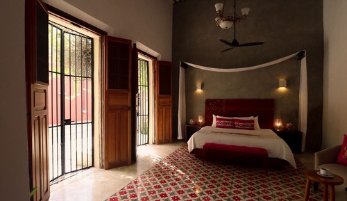 Master Suite with swimming pool