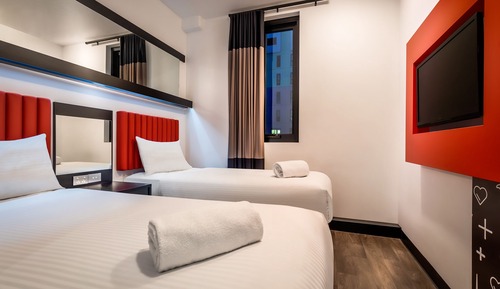 Habitación estándar con 2 camas individuales