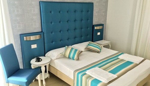Habitación estándar con 1 cama doble o 2 individuales, terraza