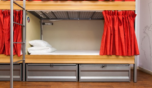 8 Bed Private Room