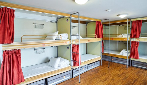 Dormitorio compartido, dormitorio mixto, baño compartido (12 Bed Dorm)