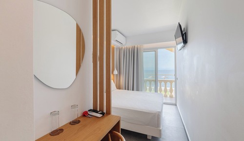Deluxe Double Room with Balcony and Pontikonisi island view