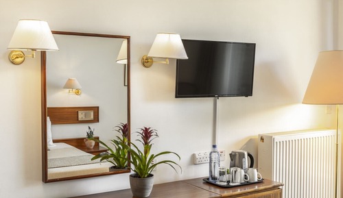 Habitación superior con 1 cama doble o 2 individuales
