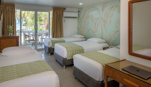 Habitación familiar, vistas a la playa