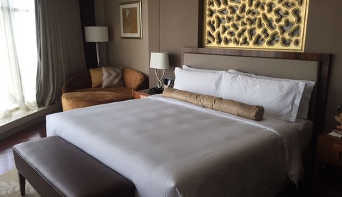 Habitación Grand, 1 cama de matrimonio grande, bañera, vistas a la ciudad
