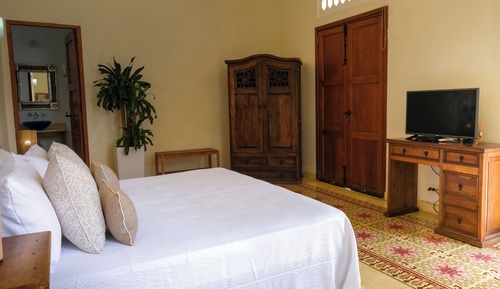 Suite junior (With Private Bath )
