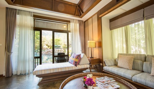 Suite, vistas a la piscina