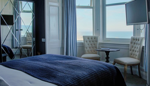 Habitación estándar doble, 1 cama doble, baño privado, vistas al mar