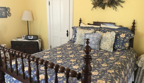 Suite (Dave & Mayme's Whirlpool Suite)