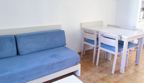 Apartamento, 2 habitaciones, balcón
