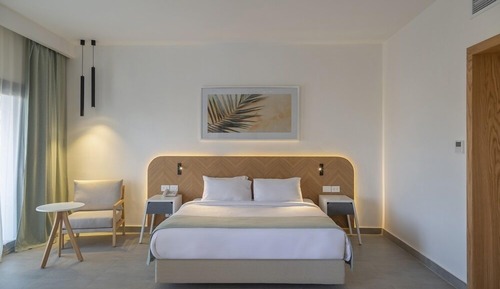 Corner Suite Sea View