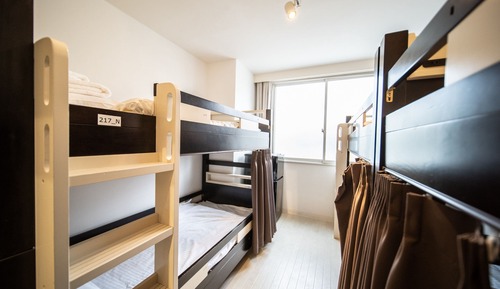 Dormitorio compartido estándar, 6 habitaciones (Shared Bathroom)