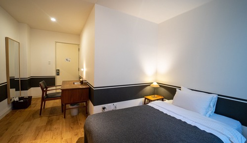 Habitación, no fumadores (Small Double 120cmbed Shared Bathroom)