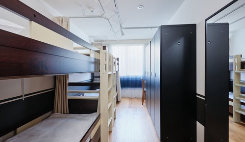 Dormitorio compartido estándar, 4 habitaciones (Female Only/ Shared Bathroom)