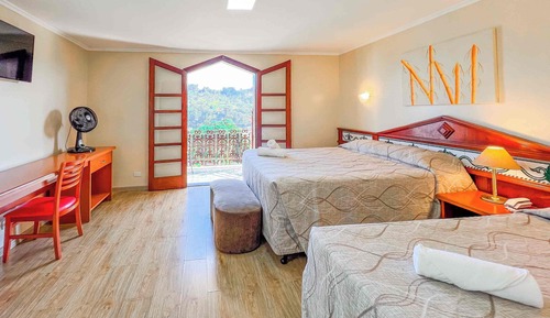Habitación cuádruple Deluxe