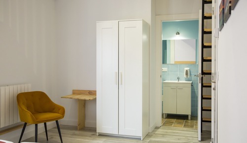 Habitación superior con 2 camas individuales, accesible para personas con discapacidad, baño privado