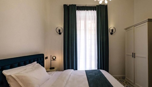Emerald Suite