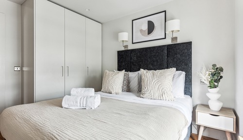 Apartamento de diseño, varias camas, cocina, vistas a la ciudad