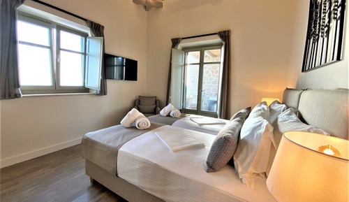 Villa ejecutiva, 2 habitaciones, 2 baños, vistas a la piscina