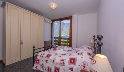 Villa familiar, 2 habitaciones, 2 baños, junto al lago (Villa Marilyn)